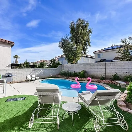 Vila Amor- Pool, Games And Ultimate Vegas Vibes